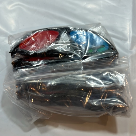 NEW 4 pair of NEW 3D Glass for viewing 3D movies and videos FOUR NEW IN PACKAGE - Picture 5 of 6